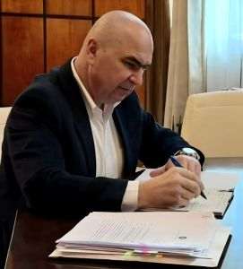 Ilie Bolojan convoacă prefecţii şi primarii pentru a inventaria proiectele PNRR
